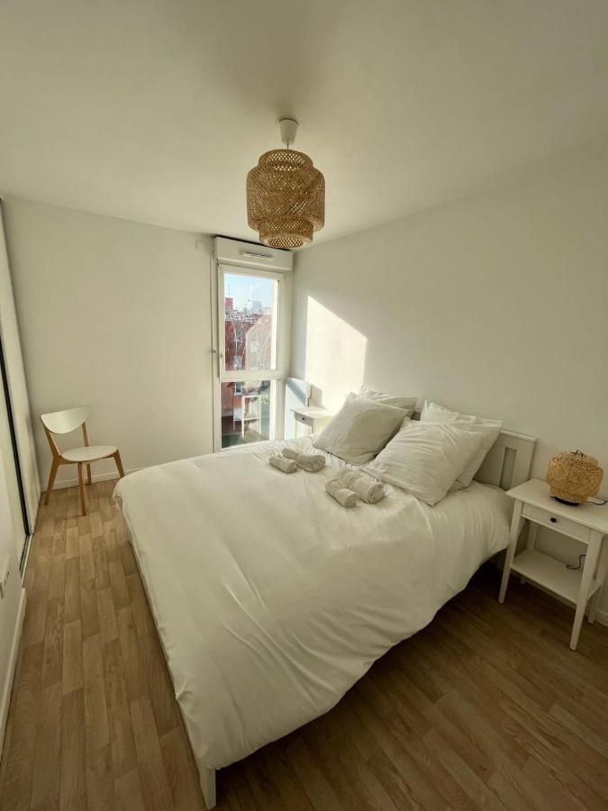 Modern And Bright Apartment Near Paris Ла-Курнев Екстер'єр фото