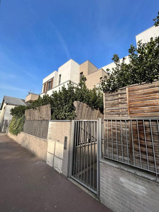Modern And Bright Apartment Near Paris Ла-Курнев Екстер'єр фото