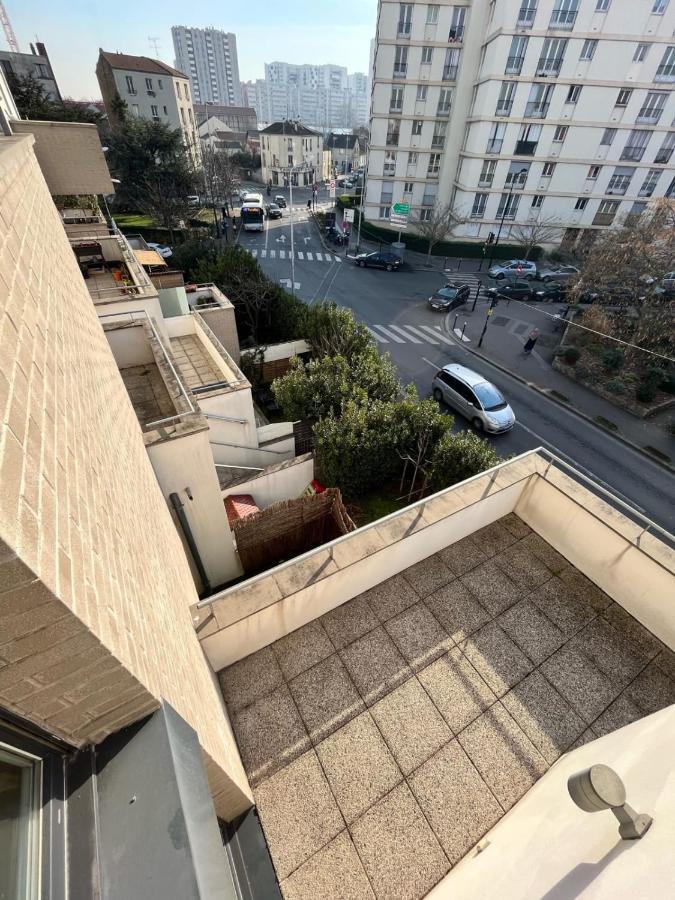 Modern And Bright Apartment Near Paris Ла-Курнев Екстер'єр фото
